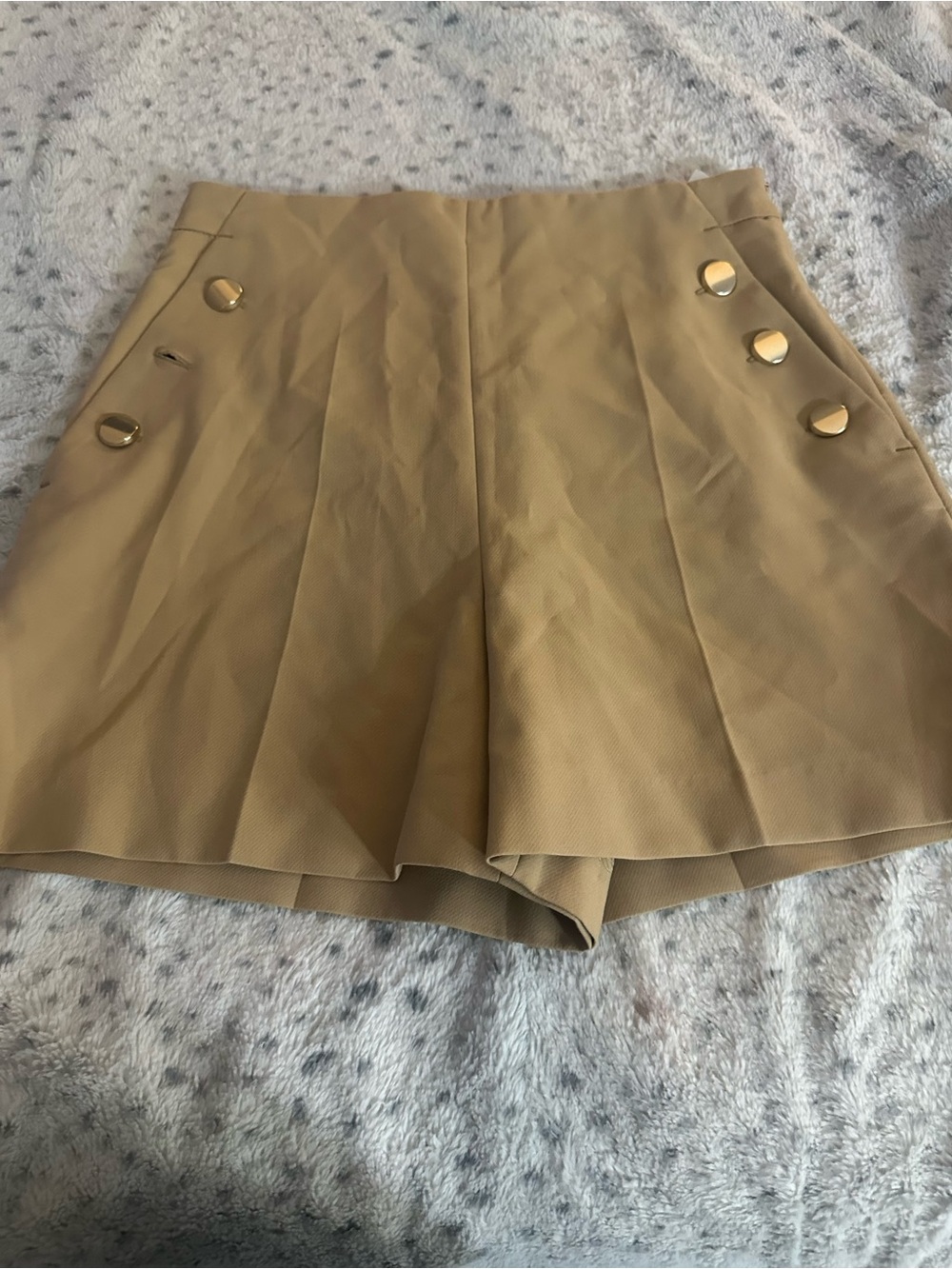 NWT Zara High-Waist Tan Button-Accent Women's Shorts
